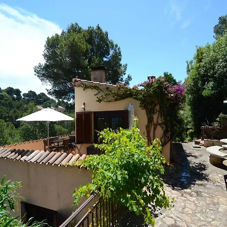 The House In Has 3 Bedrooms Holiday home
