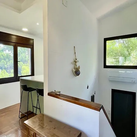 The House In Has 3 Bedrooms *